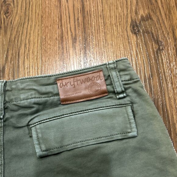 Driftwood Connie Shorts Womens 26 Green Floral Embroidered Pockets - Picture 9 of 12